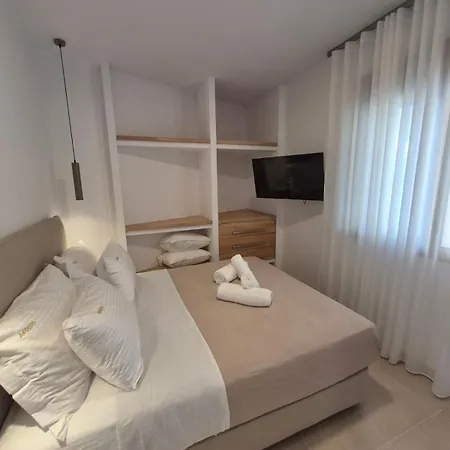 Aeollos Luxury Aprts Apartment